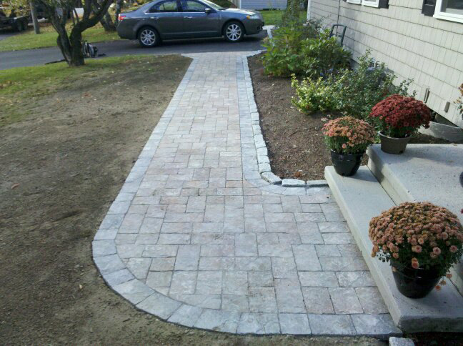 Walkway with plantings – Haverhill