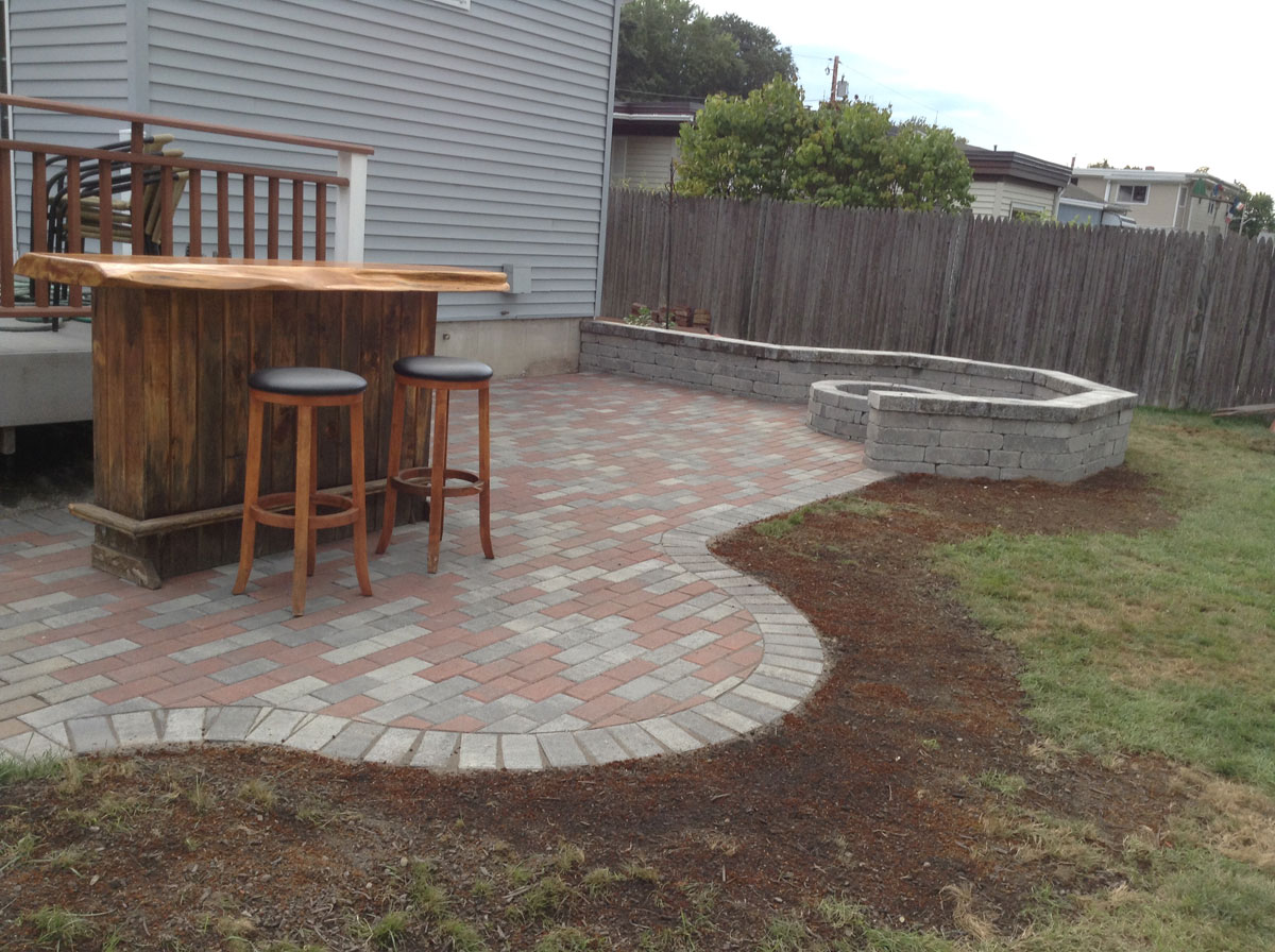 Patio, Fire Pit, and Sitting Wall – Haverhill, Ma